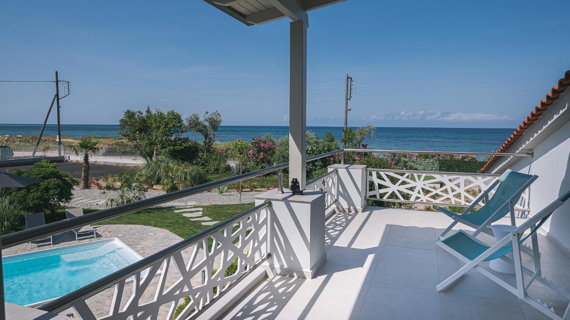 Electra Beachfront Suites, Nea Irakleia Exterior foto