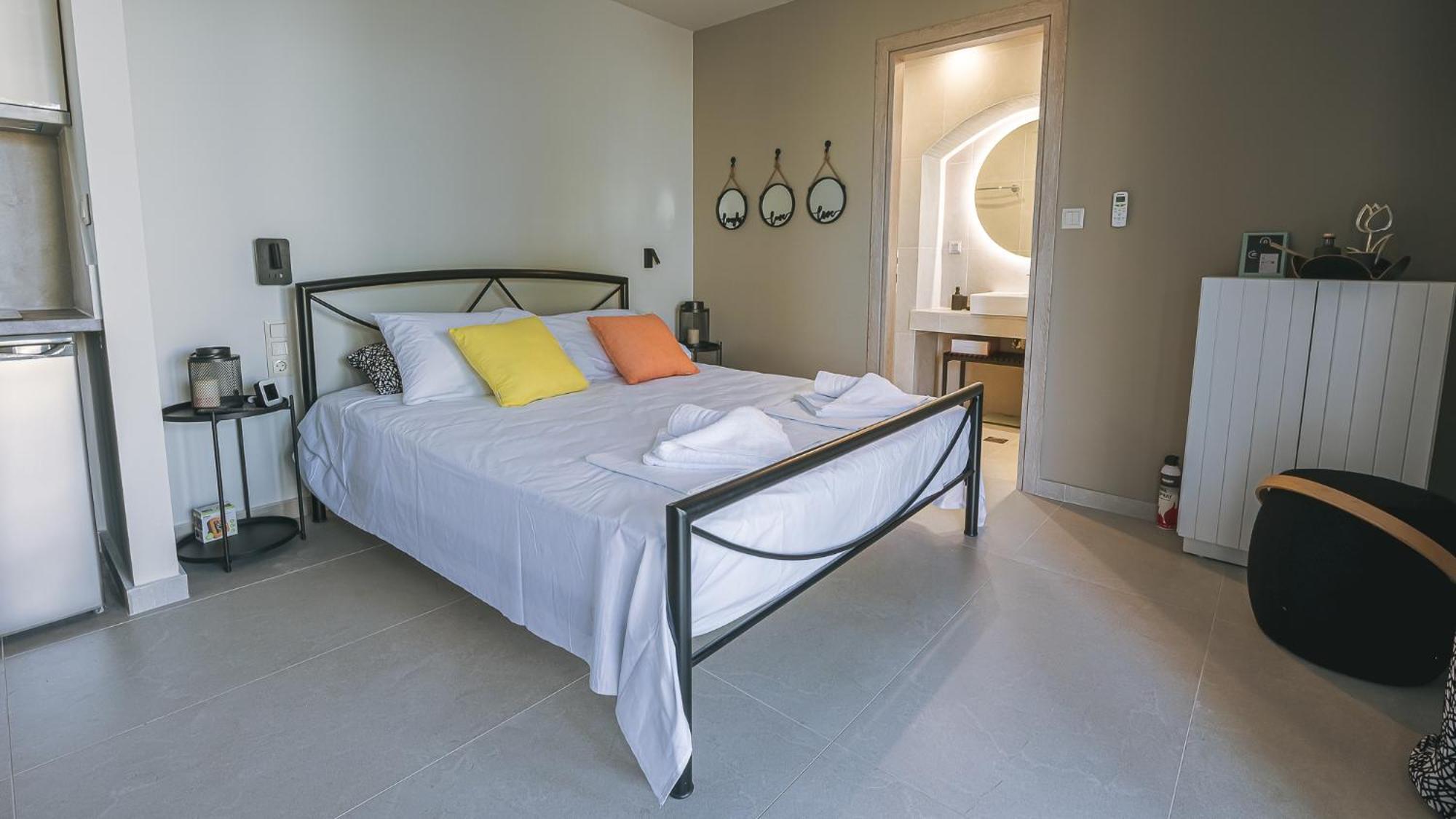 Electra Beachfront Suites, Nea Irakleia Exterior foto
