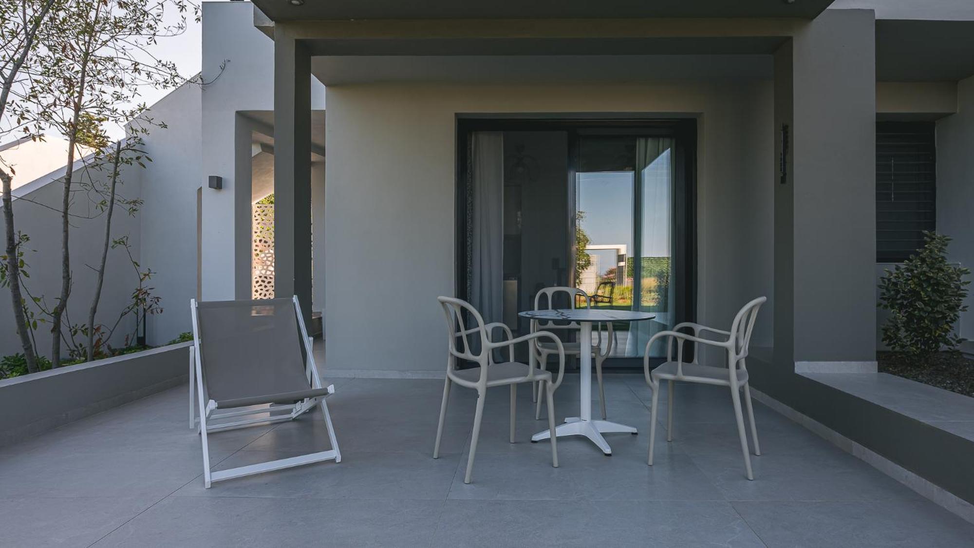 Electra Beachfront Suites, Nea Irakleia Exterior foto